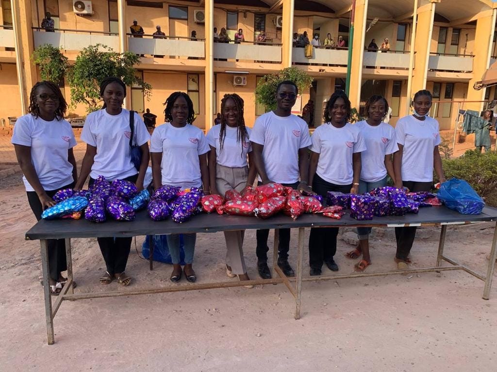 Article : Burkina : Mariame Touré donne le sourire aux enfants du CHUSS de Bobo-Dioulasso